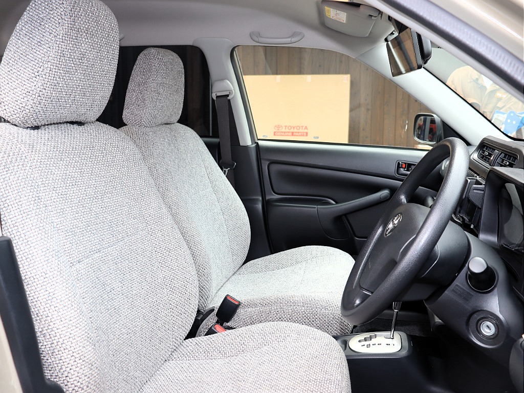 フカフカのシートは長時間の運転も疲れにくい仕様になっています◎！