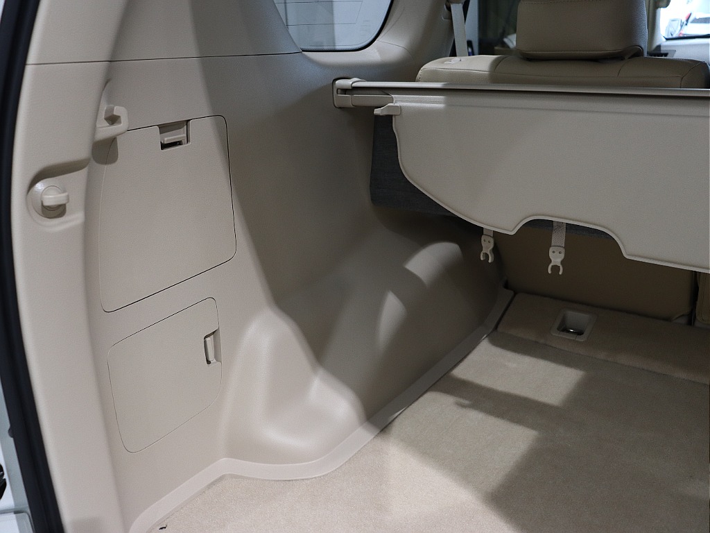 ラゲッジ内張り！