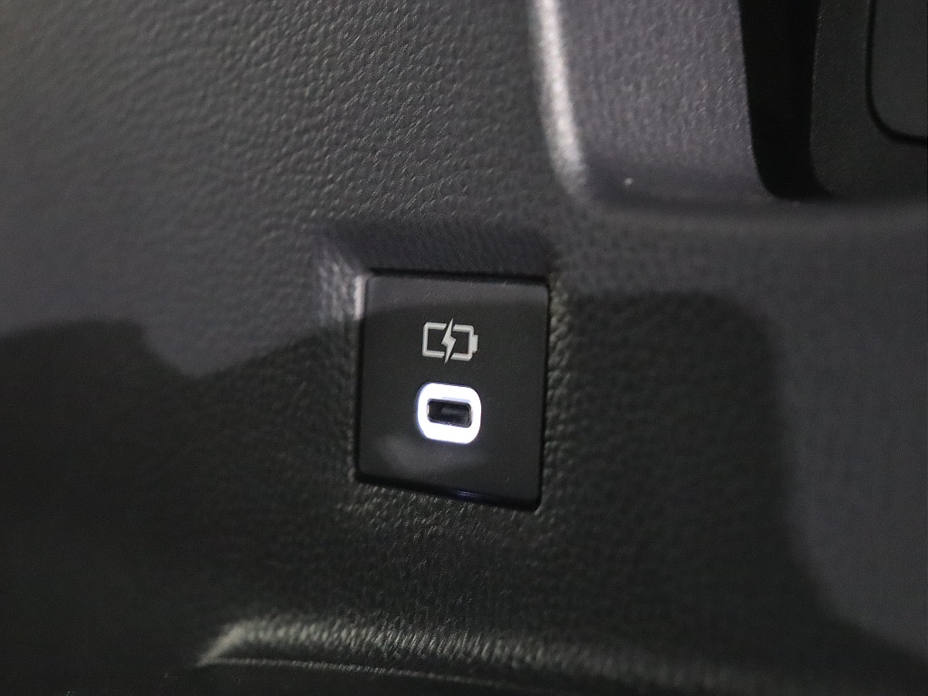 サードシートタイプCポート！