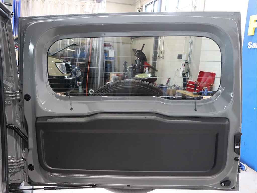 リアゲート内張り！