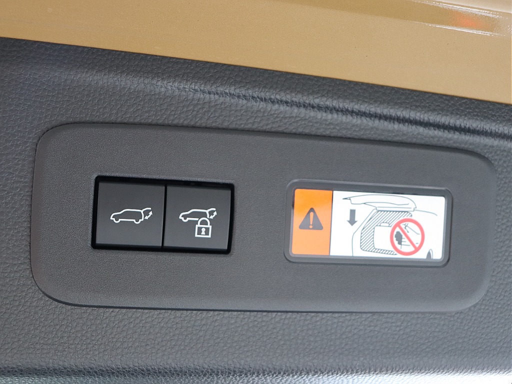 電動リアゲート！