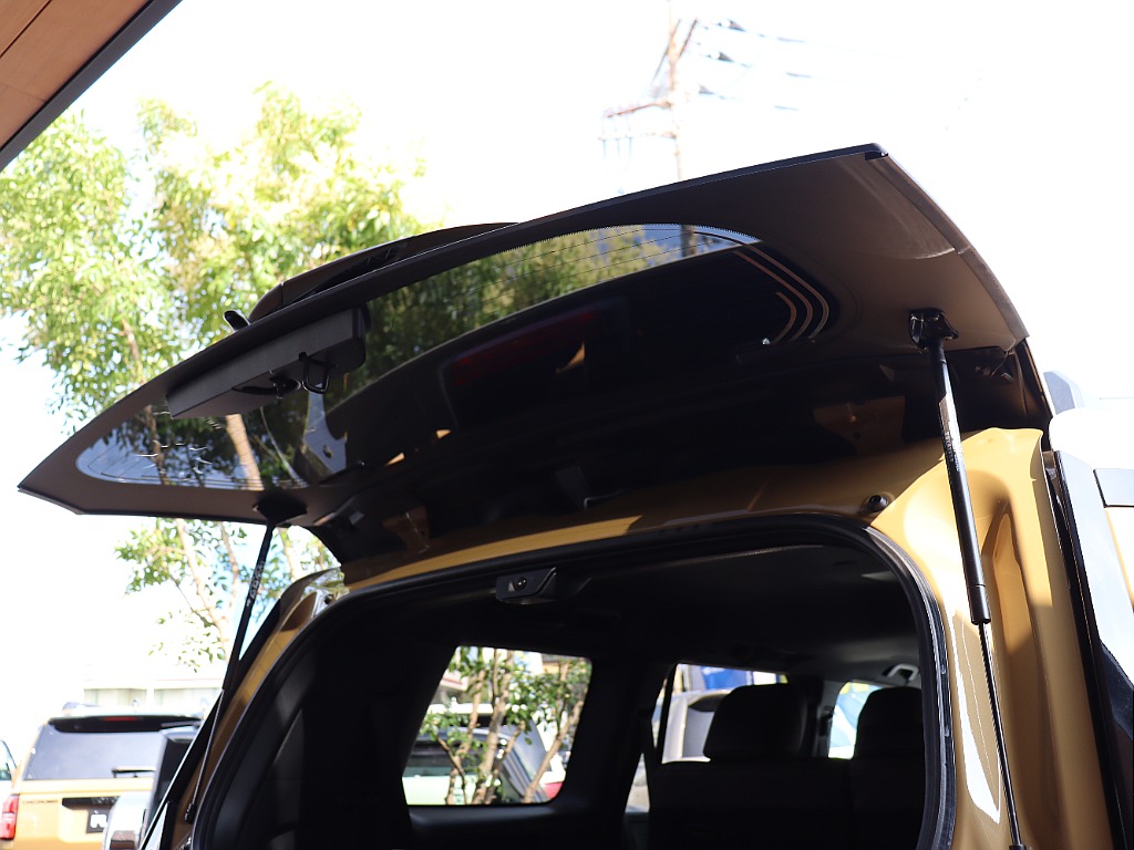 リアハッチガラス開閉可能！