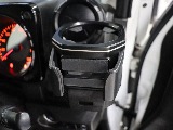 ドリンクホルダー増設によって車内スペースをフル活用！