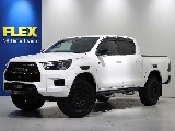 純正ルックに纏まった定番カスタムのハイラックスGRが新入庫！