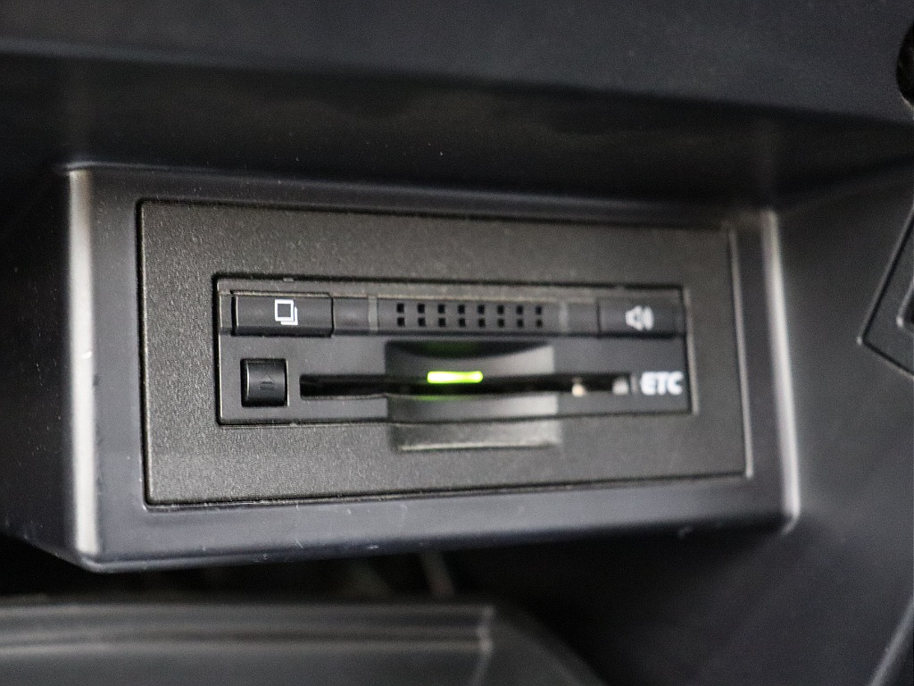 ビルトインETC車載器装備済み！