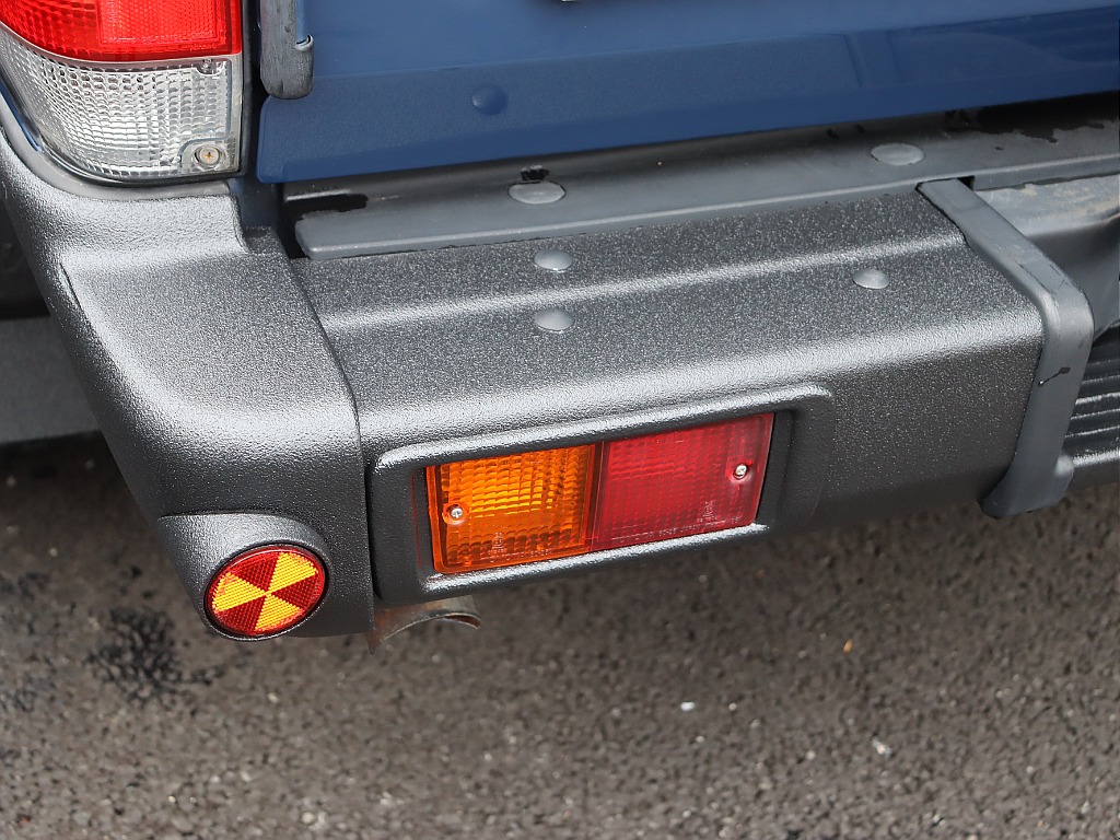 リアコーナーバンパーチッピング！