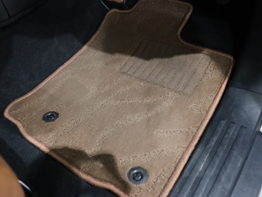 ブラウンフロアマット！