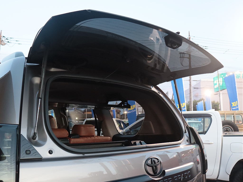 リアハッチガラス開閉可能！