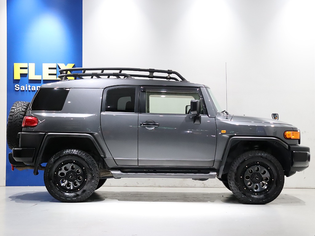 US風仕様になっておりますので、普通のFJクルーザーとは一味違う仕様となっております！