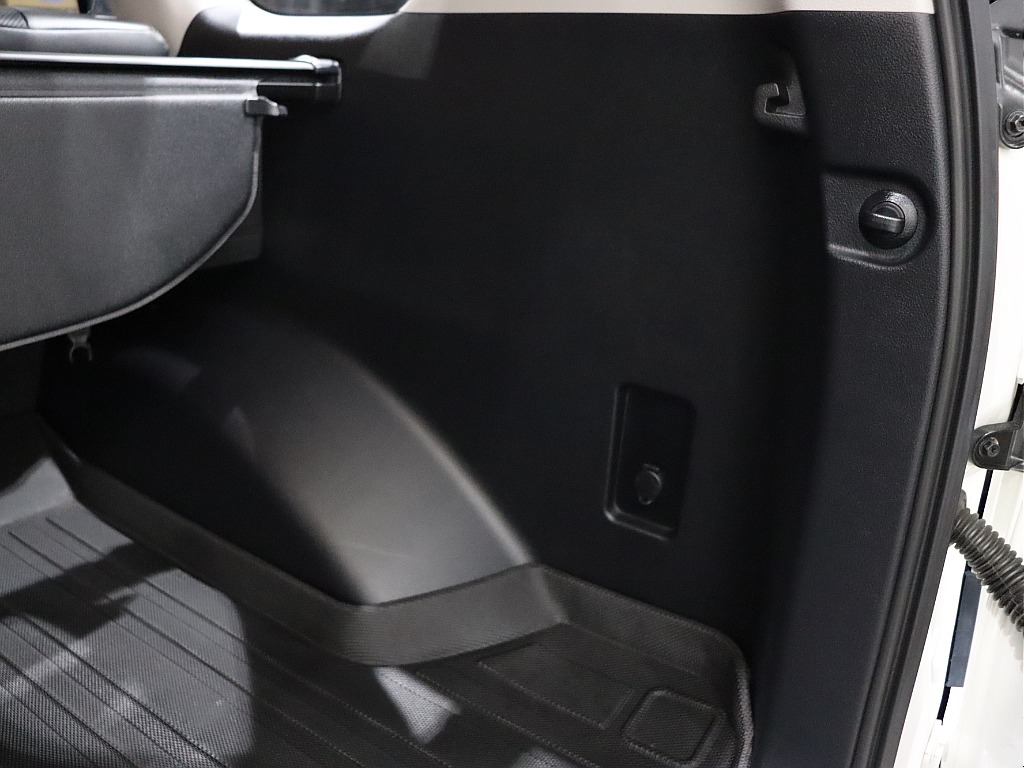 ラゲッジ内張り！