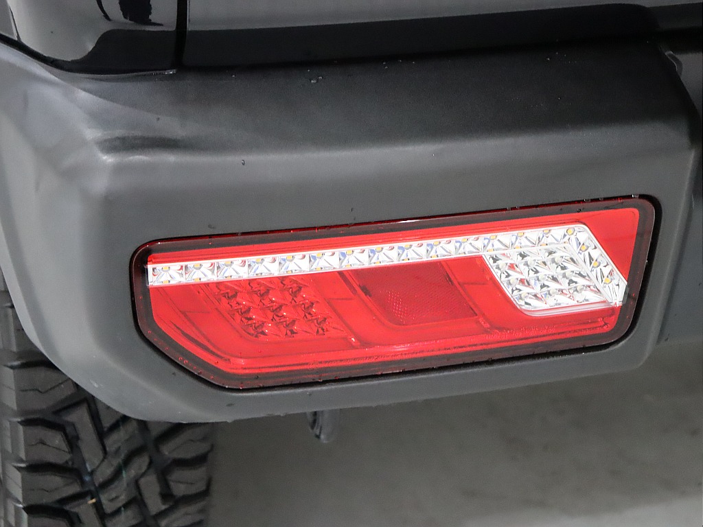 新品モーターファーム製LEDテールランプ装備！