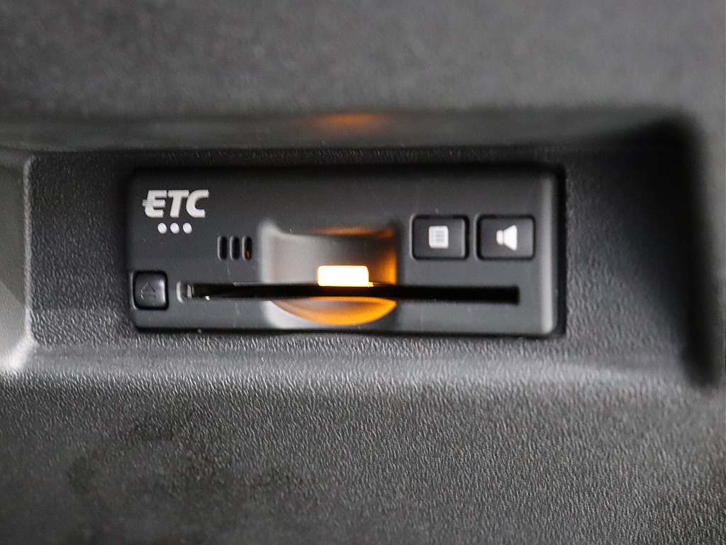 ビルトインETC車載器装備！