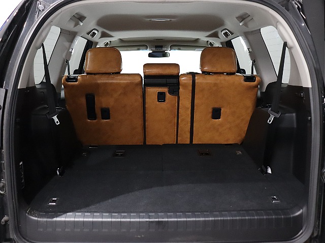 広々とした荷室をご利用いただけます！