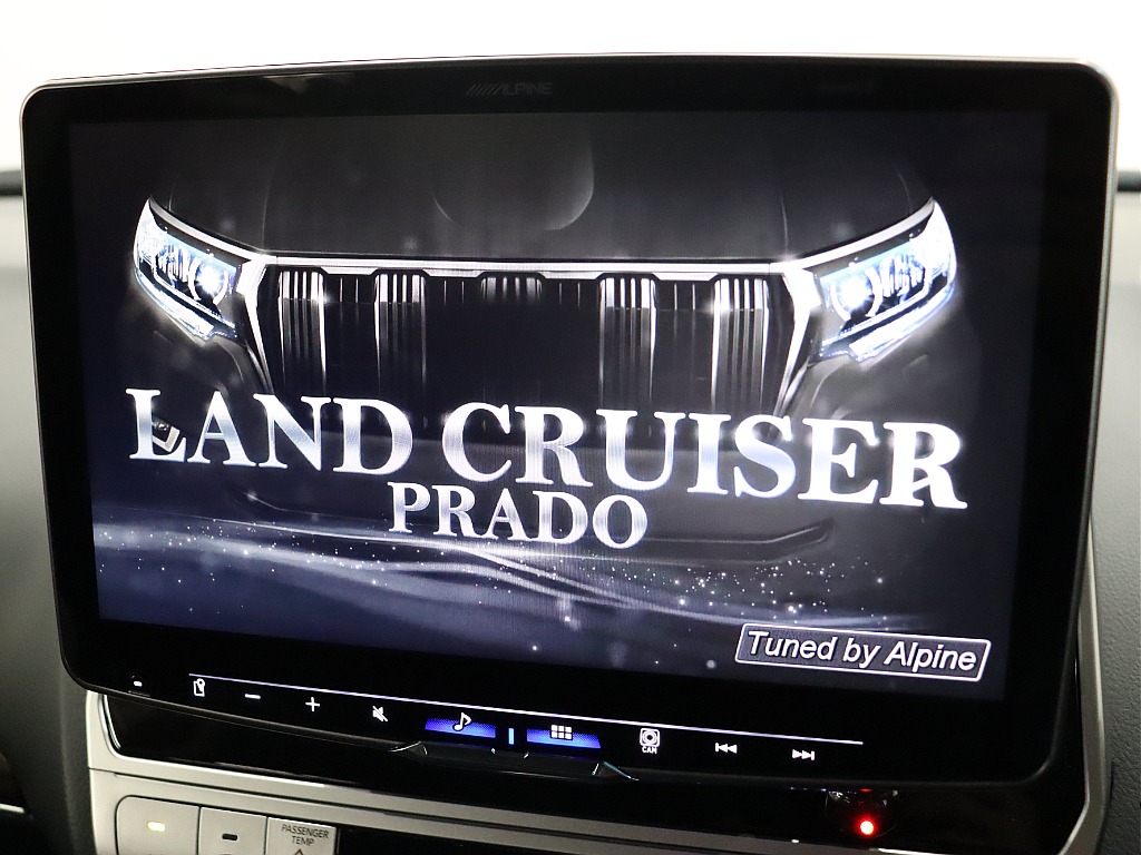 アルパインBIGXフローティングディスプレイオーディオ！