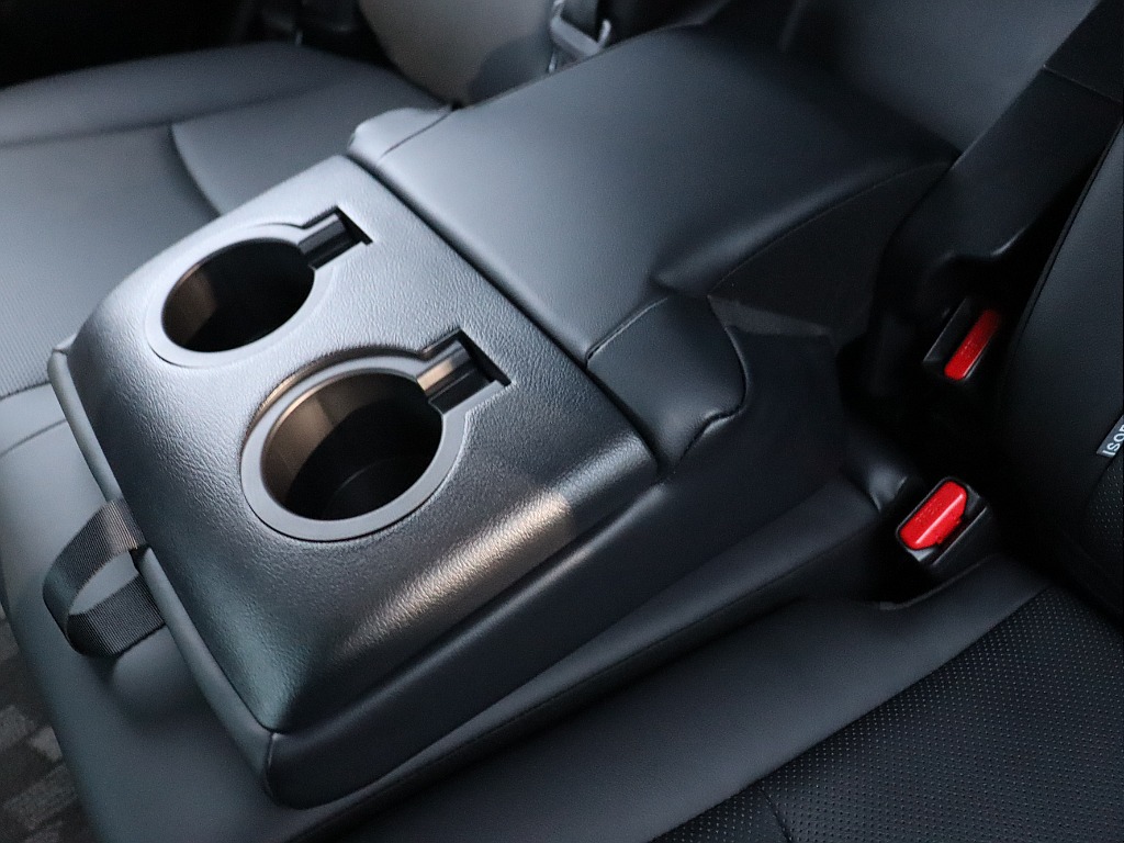 セカンドシートアームレスト！