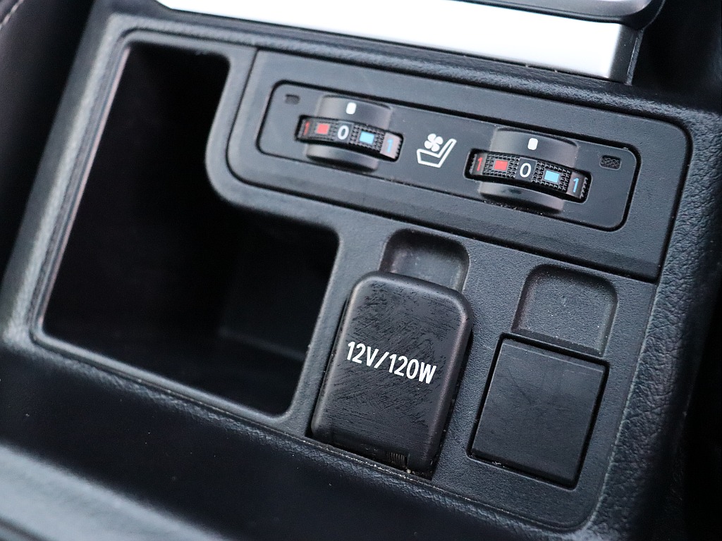 シートヒーター・シートベンチレーション完備！