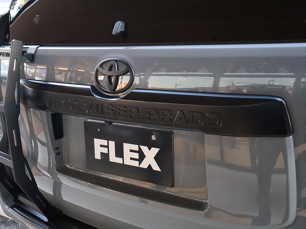 リアガーニッシュマッドブラック！