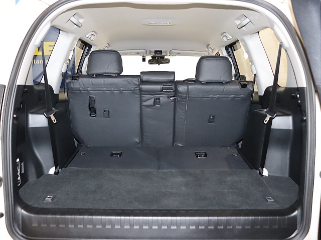 広々とした荷室をご利用いただけます！