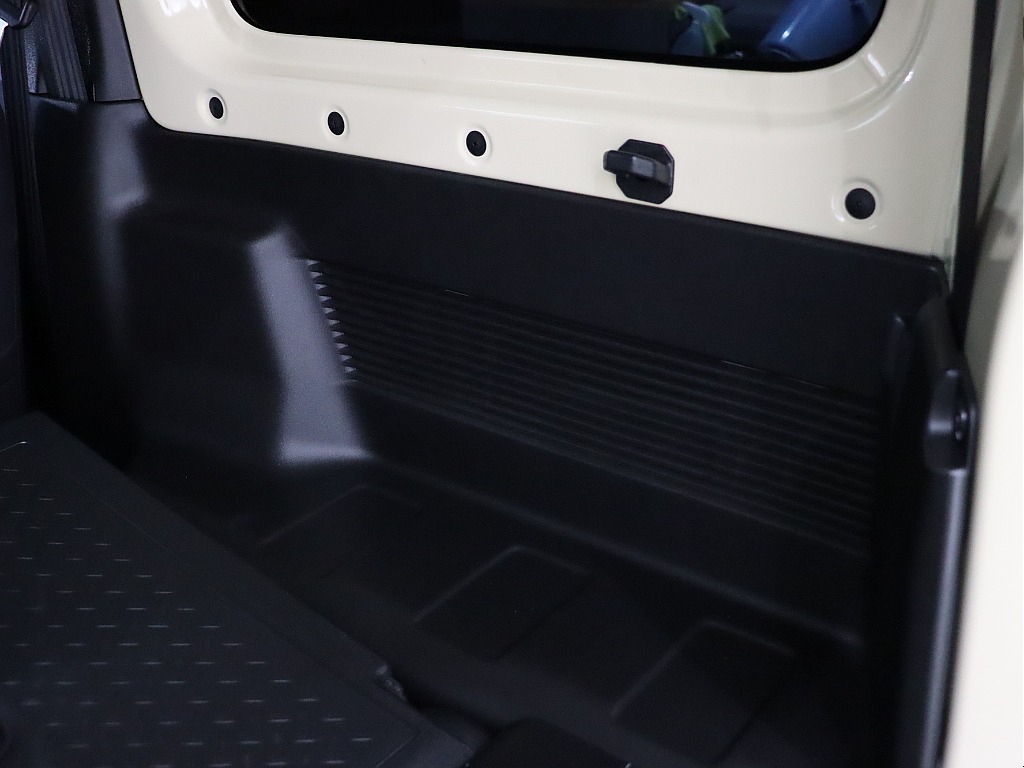 ラゲッジ内張り！