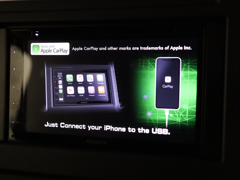 カープレイ接続可能！