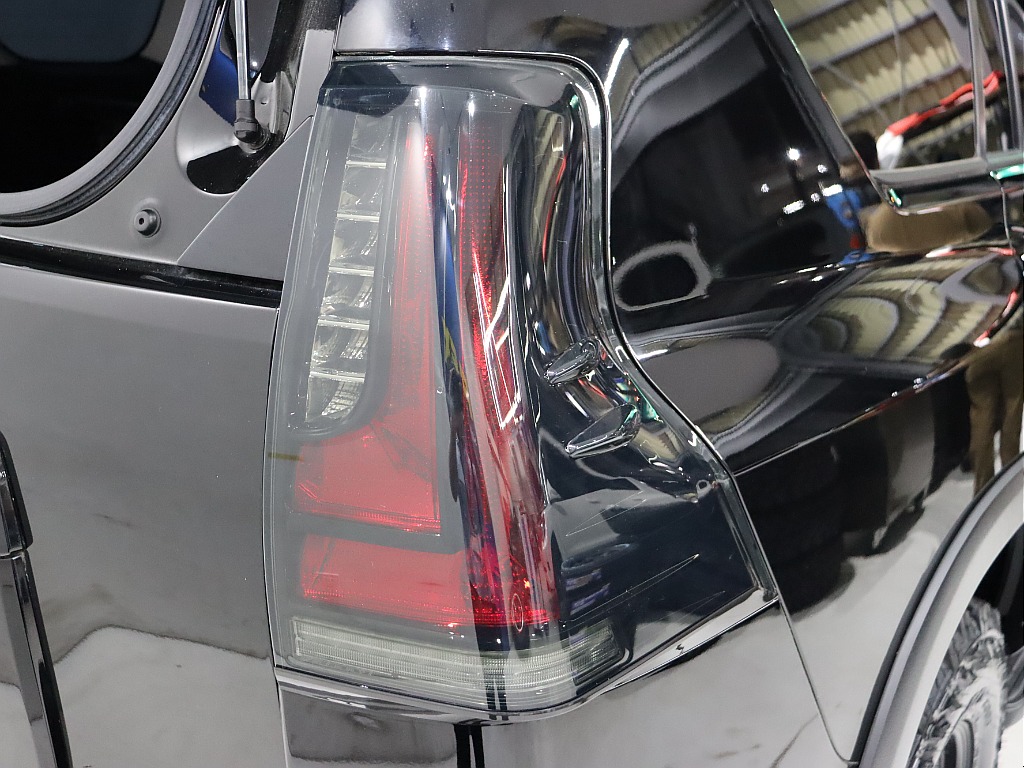 新品FLEXオリジナルULTIMATEBLACKテールランプ装備！