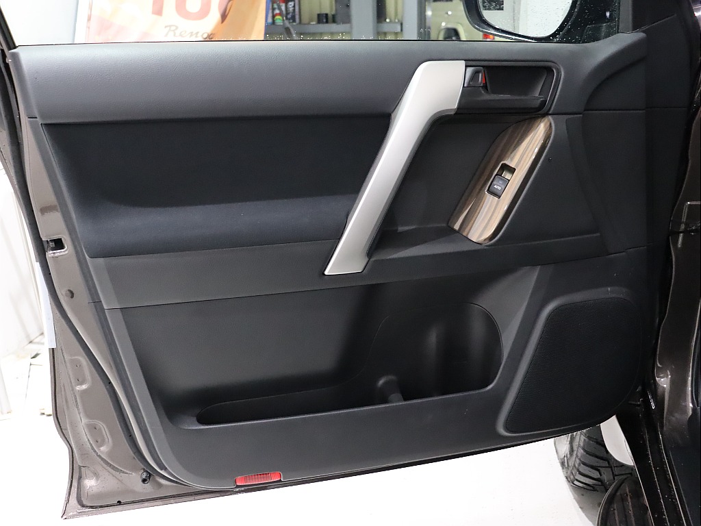 ドア内張の状態も良好です！