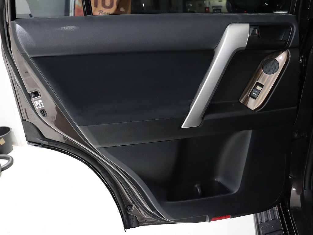 ドア内張の状態も良好です！