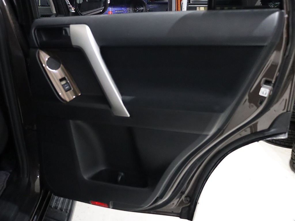 ドア内張の状態も良好です！