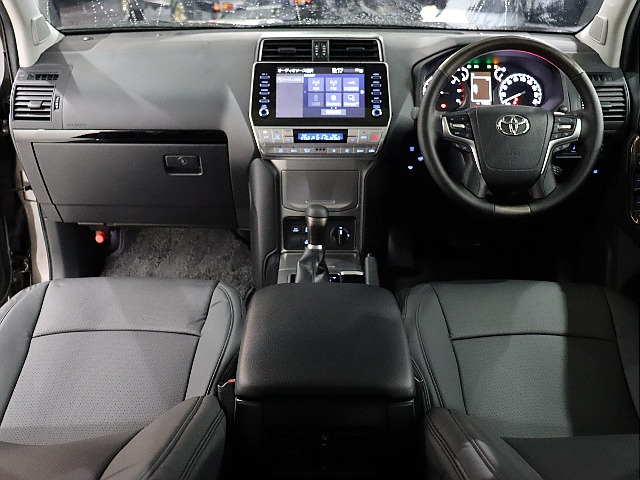 遊び心溢れるインパネ周り！