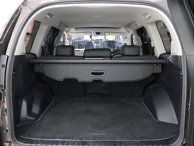 ラゲッジ！広々とお使いいただけます！