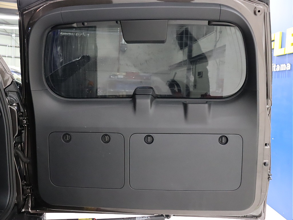 ラゲッジ内張りの状態も良好です！