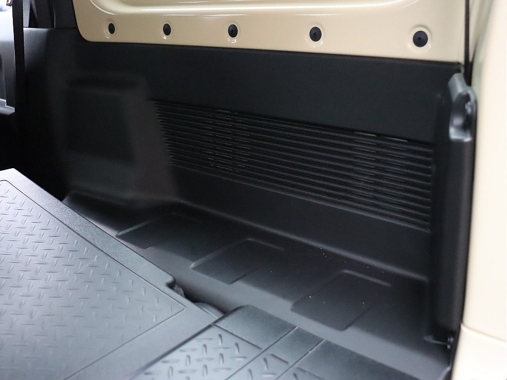 ラゲッジ内張り！