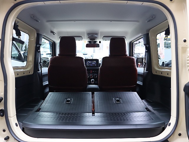 広々とした荷室をご利用いただけます!