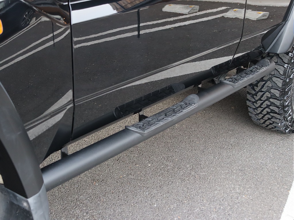 新品JAOS製サイドステップ装備！