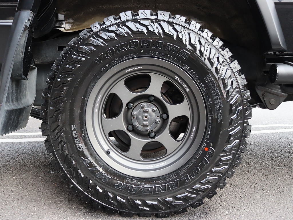 新品レイズ製TE３７ １６インチホイールに新品ヨコハマタイヤ　ジオランダーM/TG００３（265/75/16）装備！