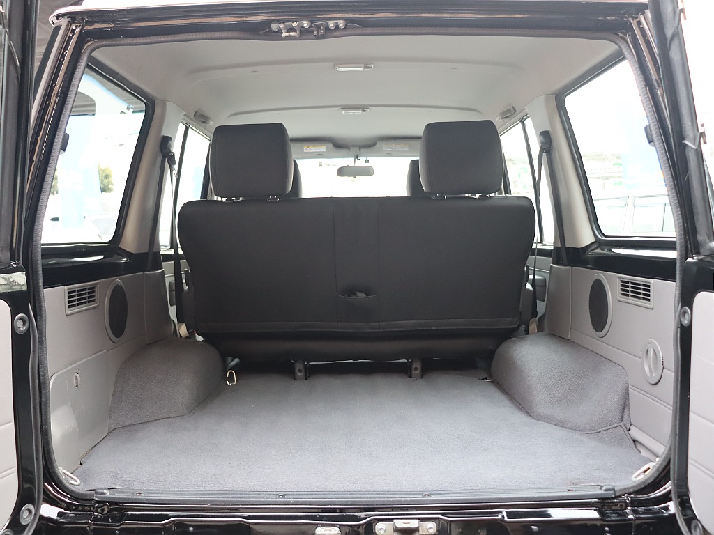 広々とした荷室をご利用いただけます！