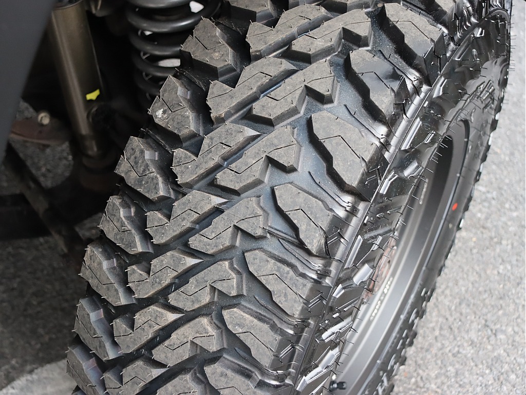 タイヤ溝 良好です！
