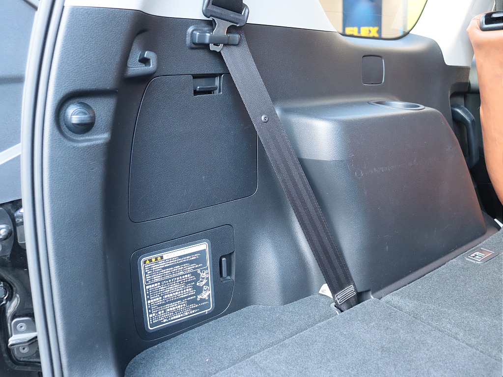 ラゲッジ内張り！