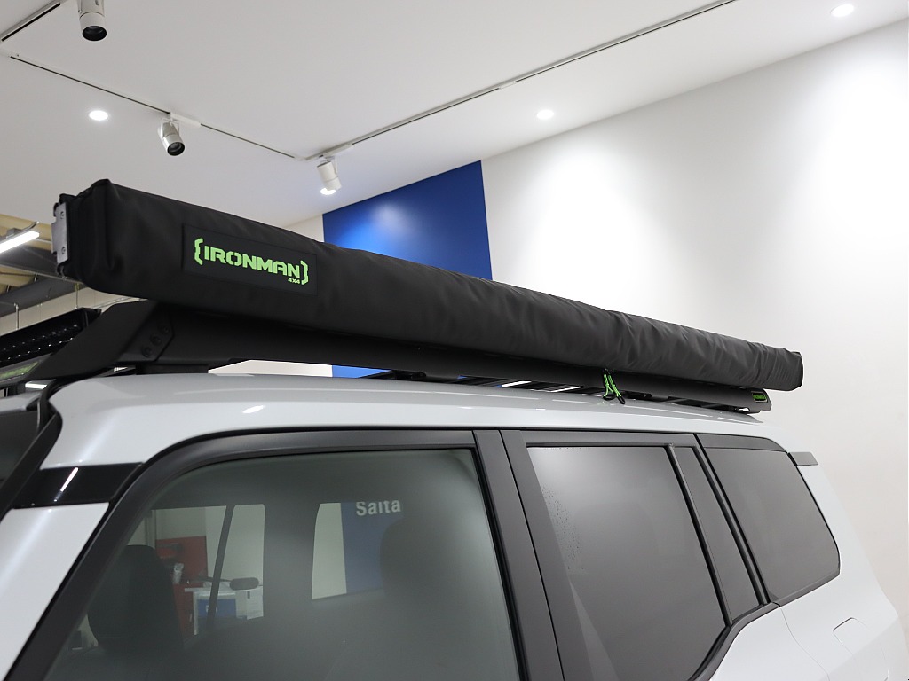 IRONMANサイドオーニング取り付けました！