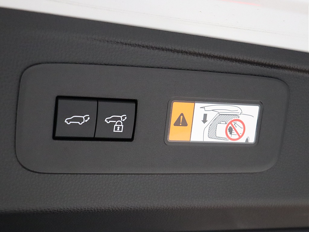 パワーバックドア装備済み！