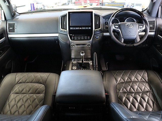 高級感あふれるインパネ周り！