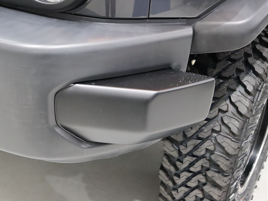 コーナーバンパーマッドブラック！