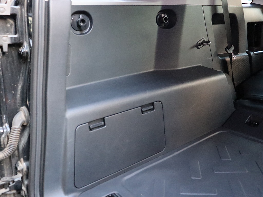 ラゲッジ内張り！