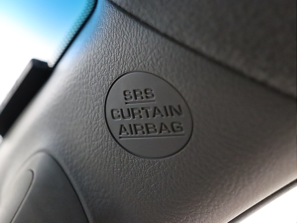 SRSカーテンエアバッグ！