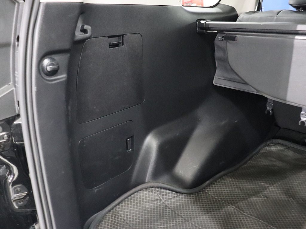 ラゲッジ内張り！