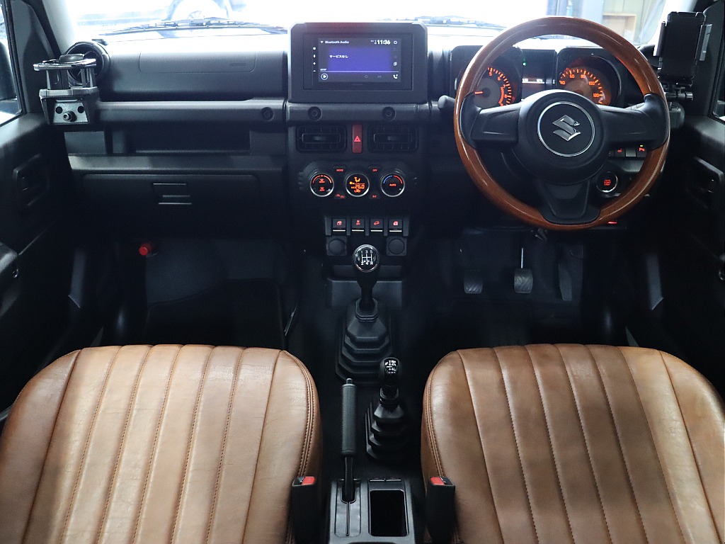 遊び心溢れるインパネ周り！