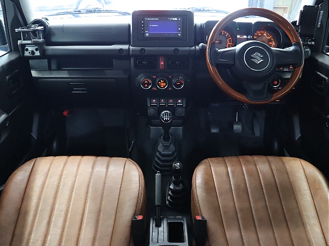 遊び心溢れるインパネ周り！