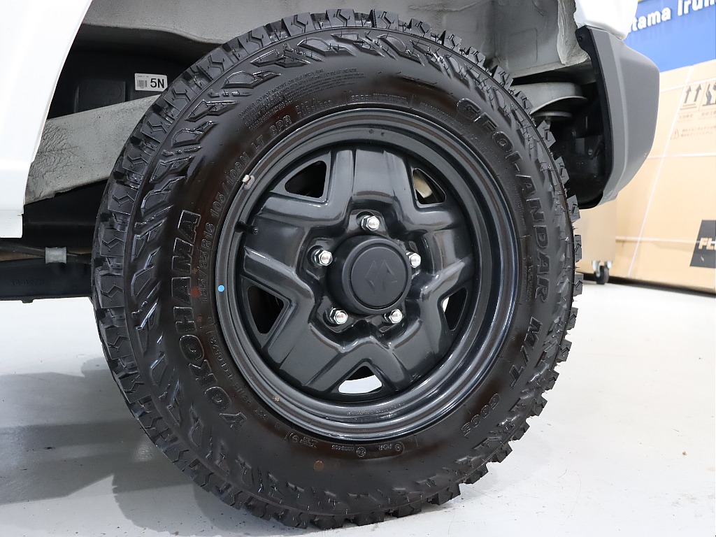 純正スチールホイールにジオランダーMTタイヤ！