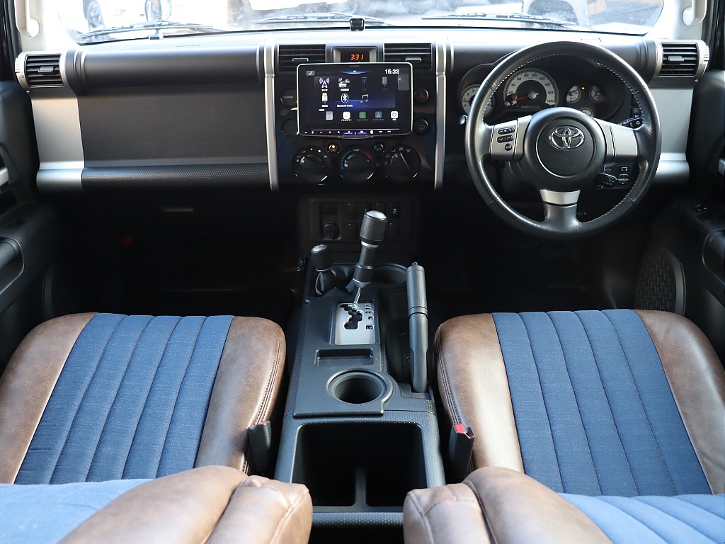 遊び心溢れるインパネ周り！