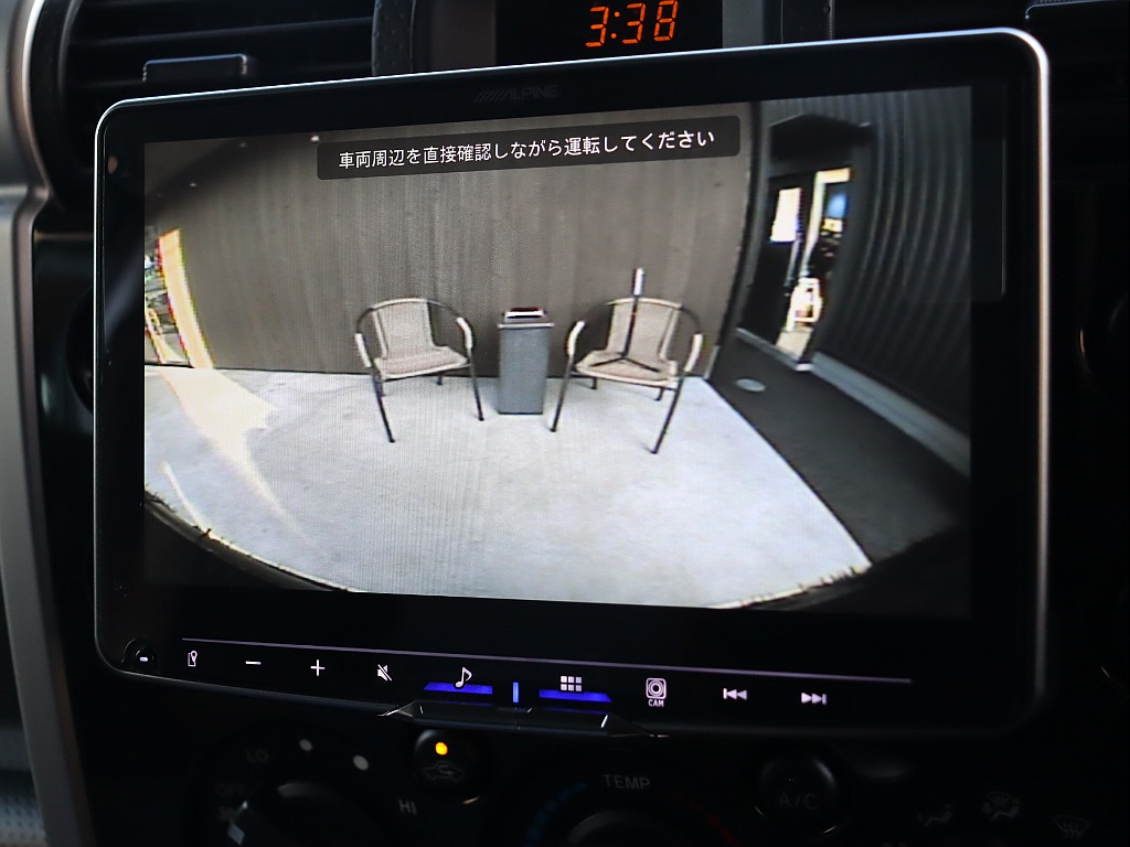 バックカメラも装備！